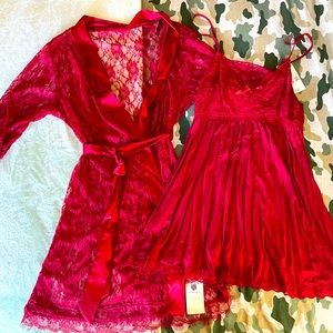 Women’s two piece lingerie set, size XL burgundy